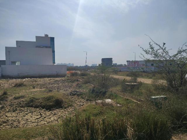 Residential Plot in Yeida for resale Greater Noida. The reference number is 18965838