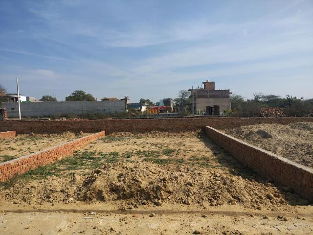 Residential Plot in Yeida for resale Greater Noida. The reference number is 18965919