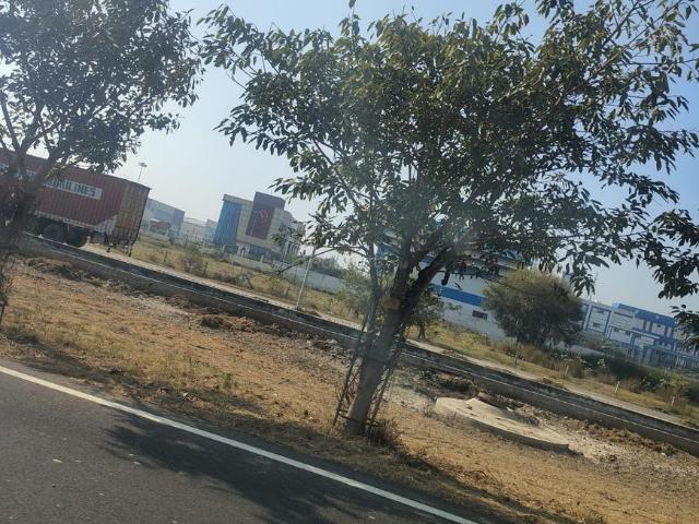 Residential Plot in Yeida for resale Greater Noida. The reference number is 19008673