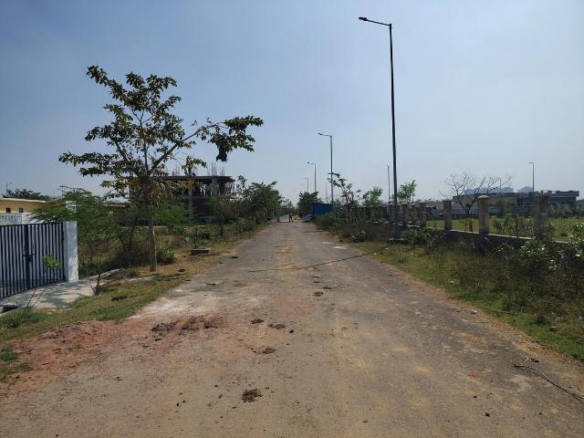 Residential Plot in Yeida for resale Greater Noida. The reference number is 19492779