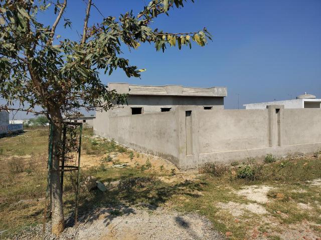 Residential Plot in Yeida for resale Greater Noida. The reference number is 19495195