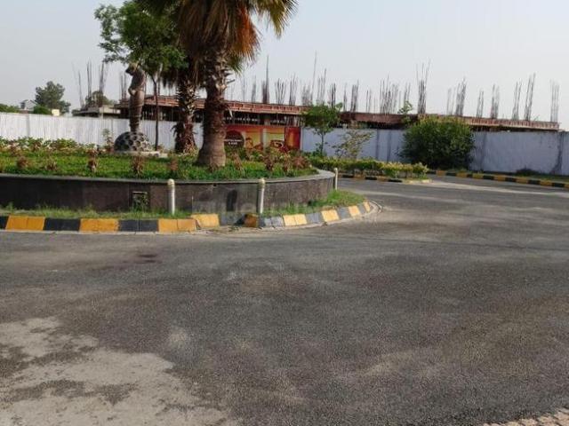 Residential Plot in Yeida for resale Greater Noida. The reference number is 19422569
