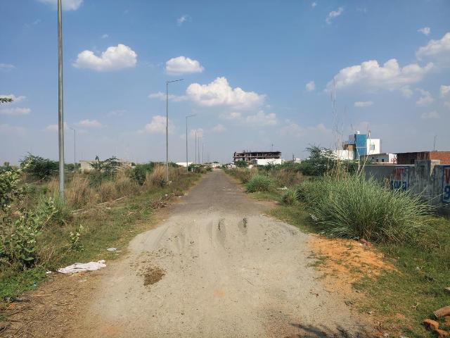 Residential Plot in Yeida for resale Greater Noida. The reference number is 19915384
