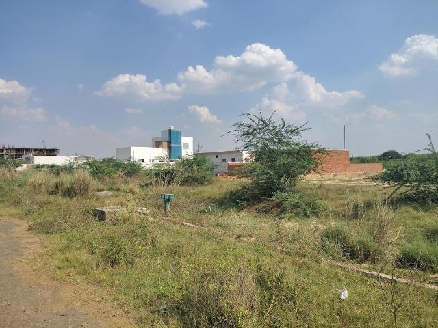 Residential Plot in Yeida for resale Greater Noida. The reference number is 19915412