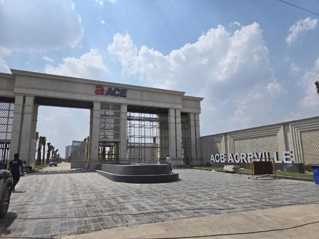 Residential Plot in Yeida for resale Greater Noida. The reference number is 19935937