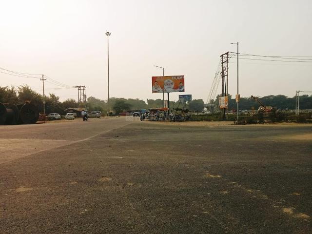 Residential Plot in Yeida for resale Greater Noida. The reference number is 20016077