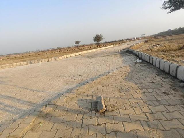 Residential Plot in Yeida for resale Greater Noida. The reference number is 20176910