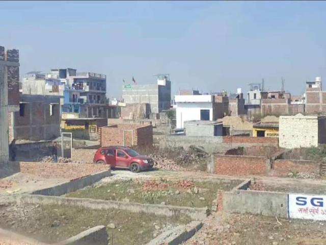 Residential Plot in Yeida for resale Greater Noida. The reference number is 20114829
