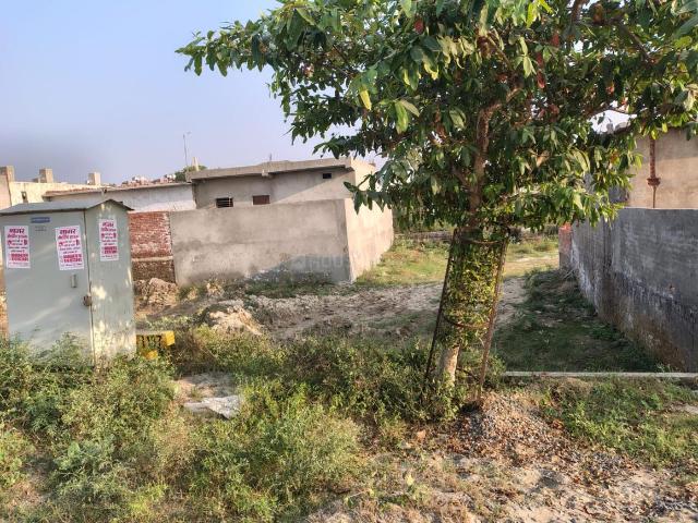 Residential Plot in Yeida for resale Greater Noida. The reference number is 20332274
