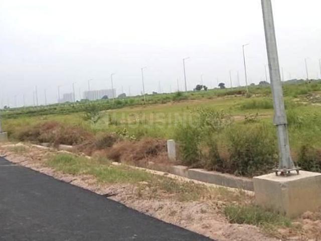 Residential Plot in Yeida for resale Greater Noida. The reference number is 20332639