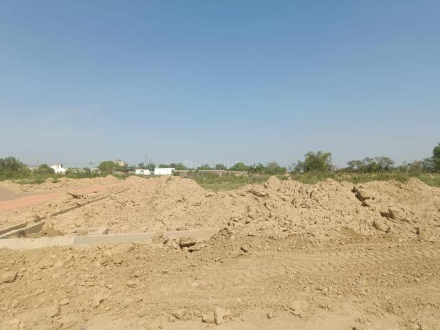 Residential Plot in Yeida for resale Greater Noida. The reference number is 20448065