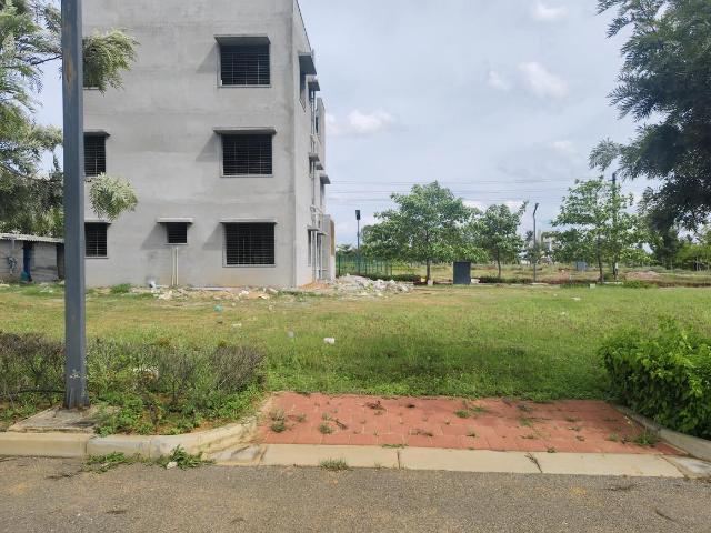 Residential Plot in Yelahanka for resale Bengaluru. The reference number is 18132376