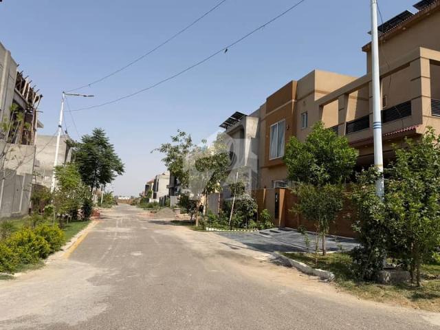 Residential plot located in the best block of bankers avenue lahore