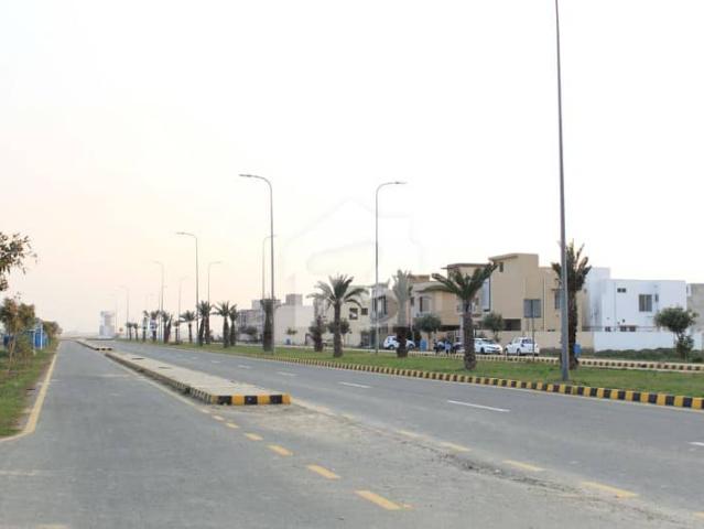 Residential plot 700 z1 located in the best block of dha lahore