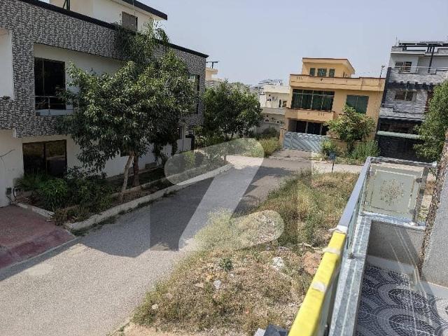 Residential Plot Prime Location Jinnah Garden