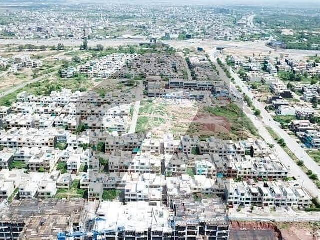 Residential plot 35x70 st#38 solid land sun face 100% level 40 feet wide road prime location available for sale in G 13/2