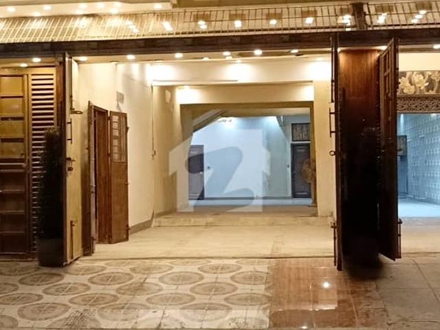 Residential+Commercial Property Main 150 Feet Double Road Lease Property Ground+1 Urgent Sale in Gulshan e Maymar Karachi