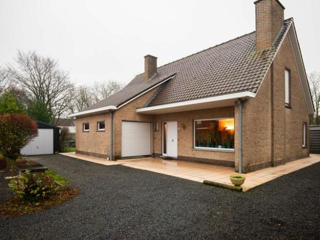 Residentiële Woning in Rustige, Groene Omgeving te Moorsele