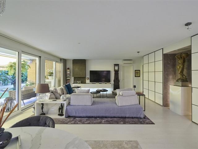 RESIDENZ NAUTILUS Prestigeträchtiges 5,5 Zimmer Haus mit Garten