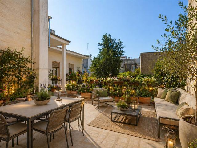 Residenza di Charme con Giardino e Terrazzo in Palazzo Stori. 415m² Lecce