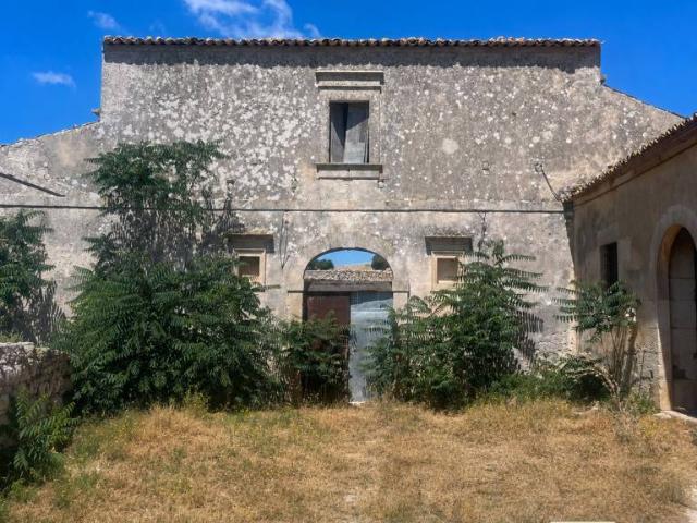 Residenziale in vendita a Ragusa, Puntarazzi Pozzillo