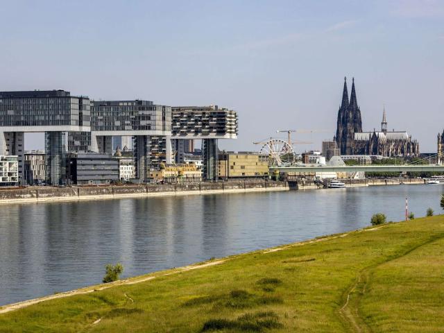 Residieren im Kranhaus mit Rheinpanoramasicht