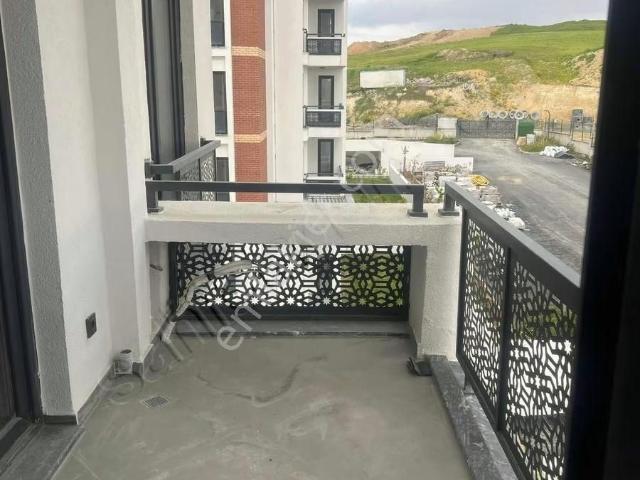 Resital Bahçeşehir 'de 3+1 Ebeveyn Banyolu Fırsat Daire