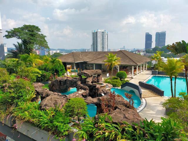 Resort styleAmadesa condo desa petaling 1000sf Booking 1k only
