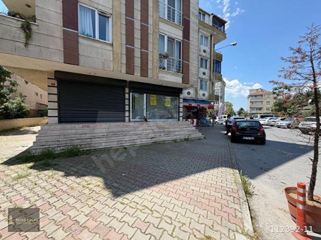 RETAŞ EMLAK'TAN BÜYÜKÇEKMECE MERKEZDE KİRALIK DÜKKAN
