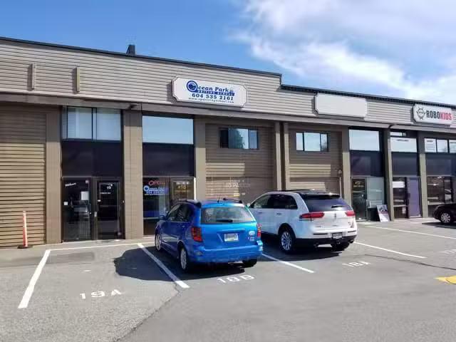 Retail for lease in Surrey, South Surrey White Rock, 18A 15531.