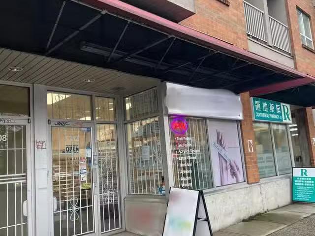 Retail for lease in Vancouver, Vancouver East, 5312 Victoria D.