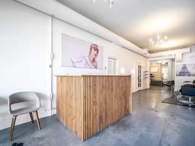 Retail for lease in Vancouver, Vancouver East, 2 3851 Main Str.