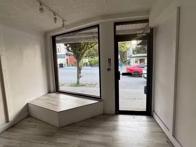 Retail for lease in Vancouver, Vancouver East, 3712 Main Stree.