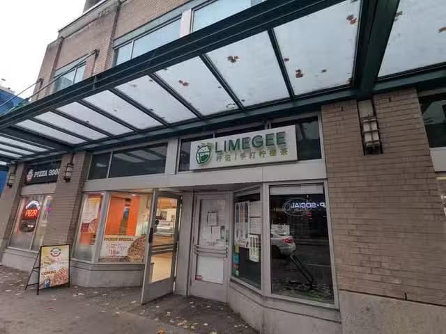 Retail for lease in Vancouver, Vancouver West, 589 W Pender St.