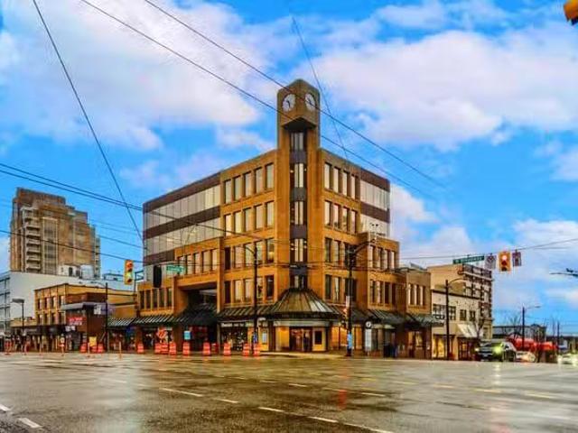 Retail for lease in Vancouver, Vancouver West, 1513 W Broadway.