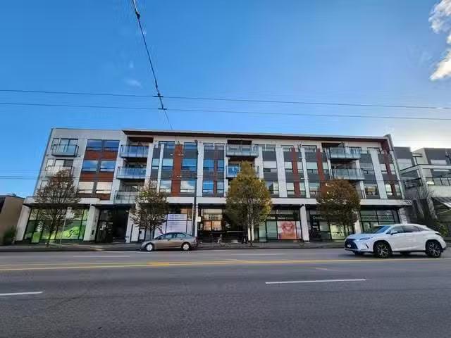 Retail for lease in Vancouver, Vancouver West, 2862 W 4th Aven.