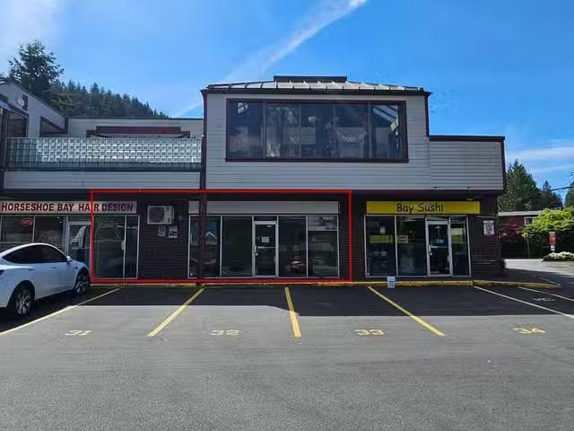 Retail for lease in West Vancouver, West Vancouver, 6373 Bruce.