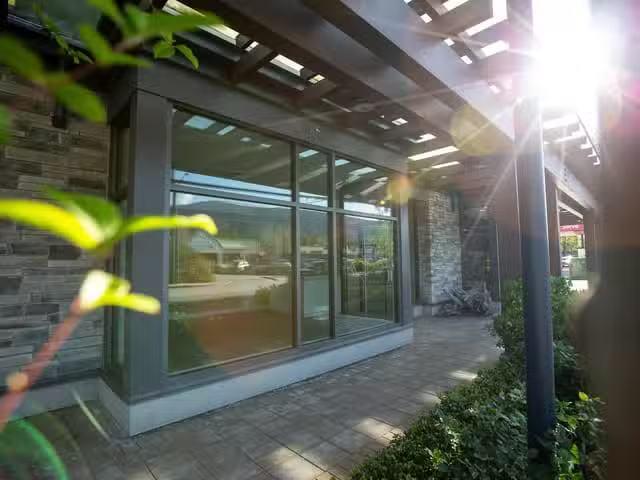 Retail for sale in Gibsons, Sunshine Coast, 103 875 Gibsons Wa.