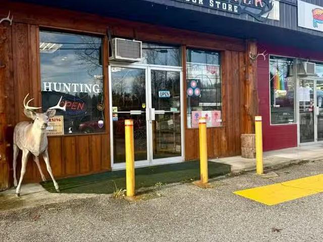 Retail for sale in Gibsons, Sunshine Coast, 2A 747 North Road.