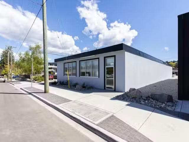 Retail for sale in Sechelt, Sunshine Coast, 5550 Inlet Avenue.