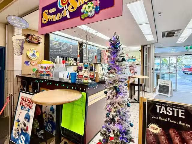 Retail for sale in Sechelt, Sunshine Coast, 3 5755 Cowrie Stre.