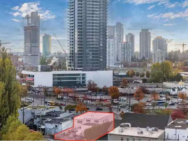 Retail for sale in Surrey, North Surrey, 13585 King George Bou.