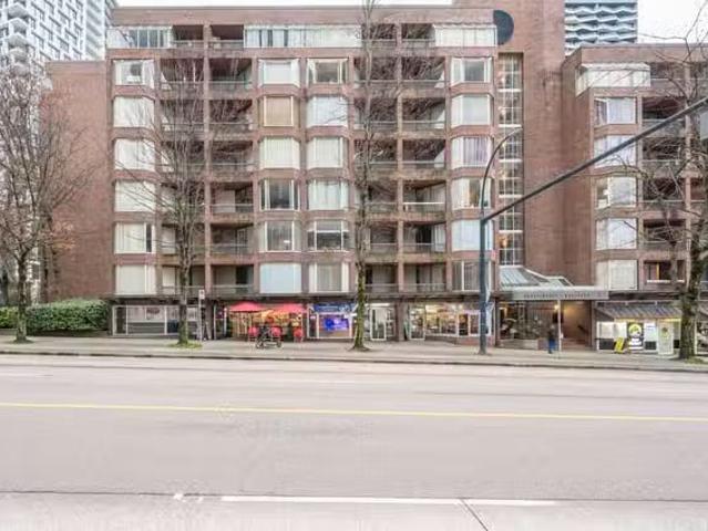 Retail for sale in Vancouver, Vancouver West, 1306 Burrard Str.