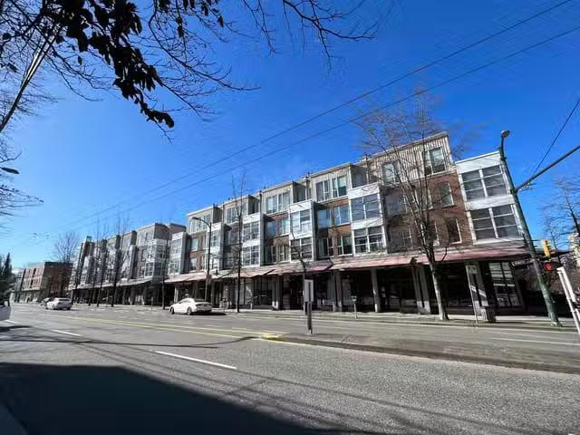 Retail for sale in Vancouver, Vancouver West, 2719 Arbutus Str.