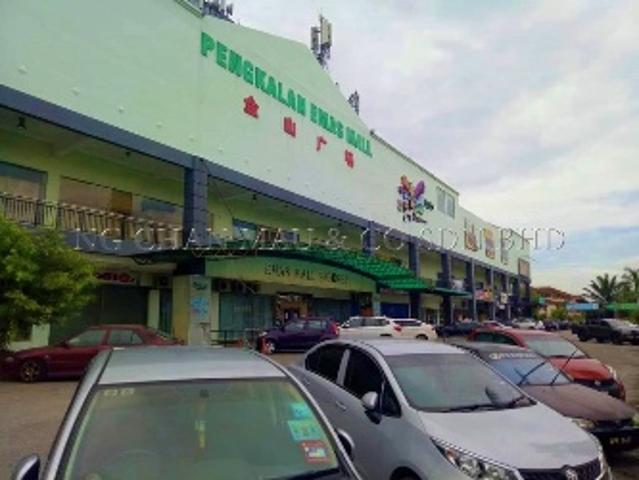 Retail Lot