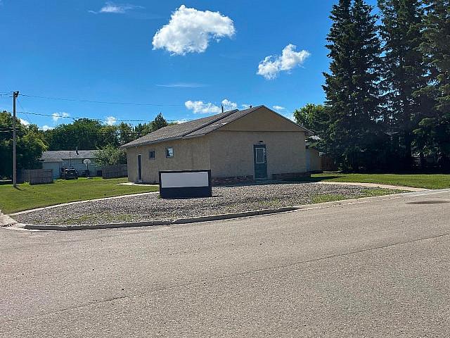 Retail Property 5th St West. Wilkie Sk