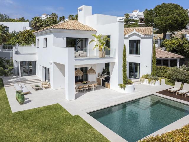 Retiro Mediterráneo Moderno con Espacios Exteriores Curados. 506m² Benahavís