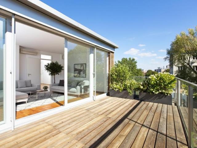 RETOUR A LA VENTE DERNIER ETAGE 5 PIECES +TERRASSE + PARKING A deux pas du Métro Ligne 13