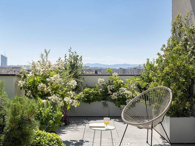 RETOUR à la VENTE Livraison Proche en PLEIN COEUR de CONFLUENCE ! 3 pièces, 70 m²