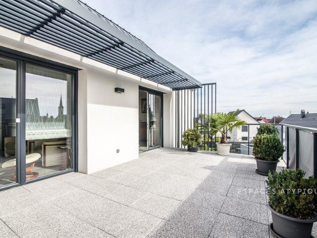 RETOUR à la VENTE ! NEUF et LIVRÉ ! DERNIER ETAGE avec Grande TERRASSE. 4 pièces, 85 m²